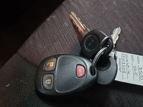 Used 2014 GMC Sierra 3500 SLE image 27