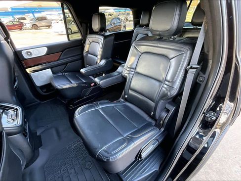 Used 2021 Lincoln Navigator Reserve image 20