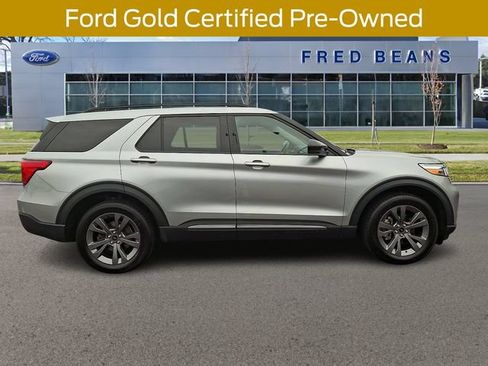 Certified 2022 Ford Explorer XLT w/ Equipment Group 202A AWD/4WD image 10