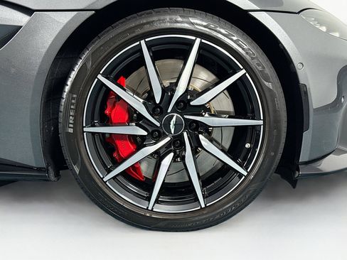 Used 2020 Aston Martin V8 Vantage Coupe RWD image 50