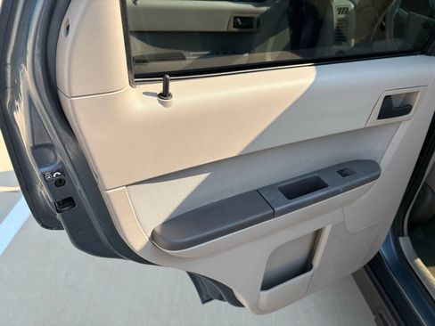 Used 2011 Ford Escape 4WD Hybrid image 14