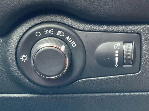 Used 2024 Dodge Durango GT image 17