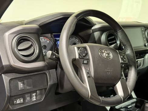 Certified 2021 Toyota Tacoma TRD Off-Road w/ Technology Package image 16