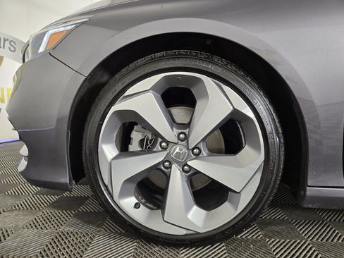 Used 2020 Honda Accord Touring image 34