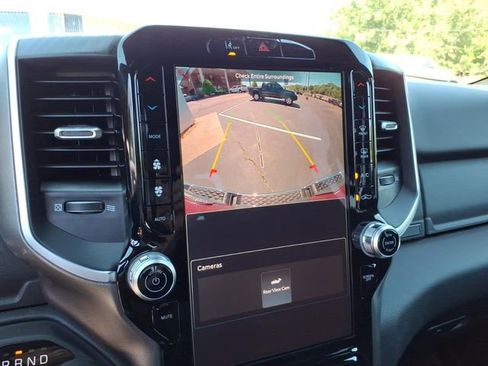 New 2026 RAM 1500 4x4 Crew Cab image 12