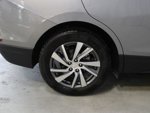 Used 2024 Chevrolet Equinox Premier AWD/4WD image 28