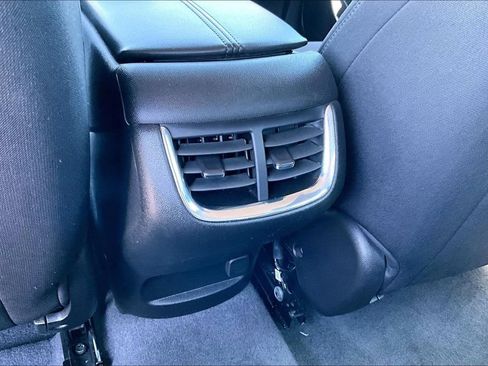 Used 2023 Chevrolet Malibu LT FWD image 32