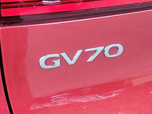 Used 2025 Genesis GV70 3.5T Sport image 18
