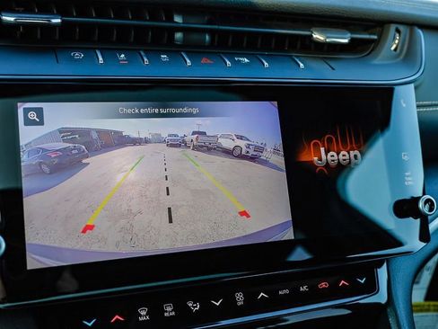 New 2026 Jeep Grand Cherokee Altitude image 29