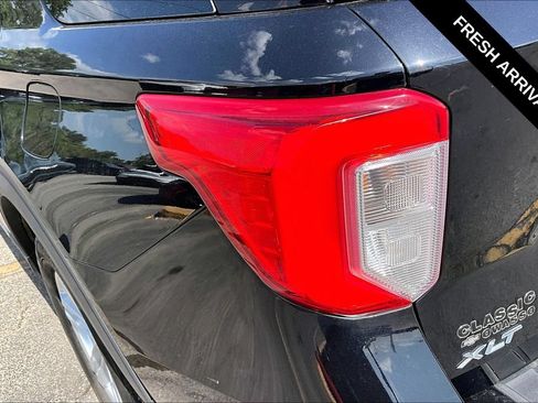 Used 2020 Ford Explorer XLT AWD/4WD image 22