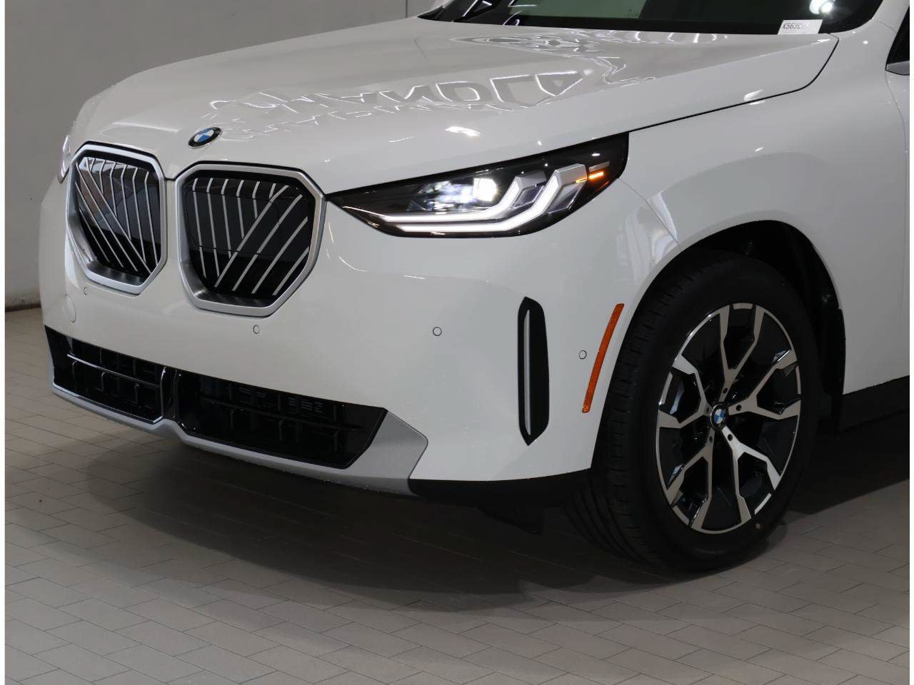 Used 2026 BMW X3 xDrive30i w/ Convenience Package AWD/4WD image 2