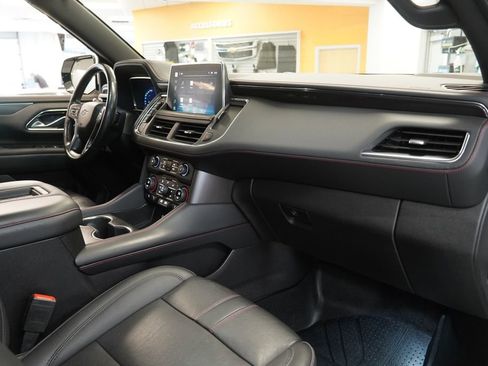 Used 2022 Chevrolet Suburban RST w/ Luxury Package AWD/4WD image 40