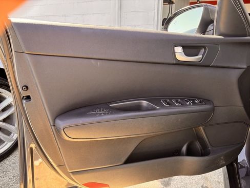 Used 2018 Kia Optima S image 10