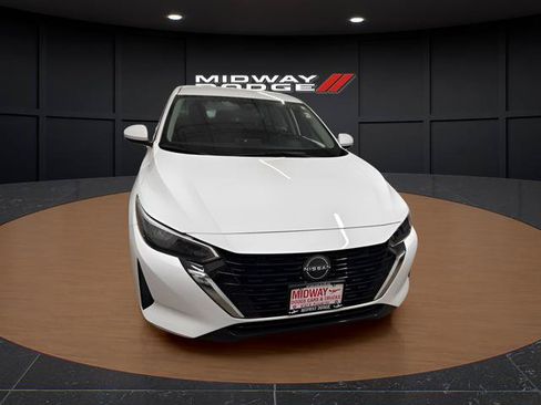 Used 2025 Nissan Sentra S FWD image 5