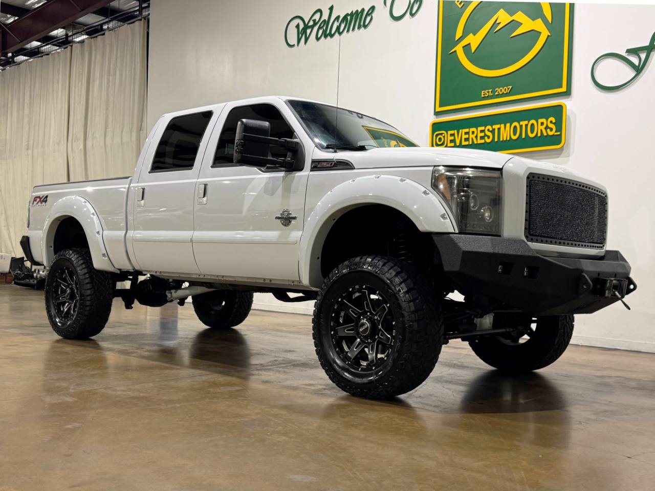 Used 2016 Ford F250 Lariat w/ Lariat Interior Package AWD/4WD image 2