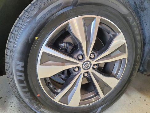 Used 2019 Nissan Murano SV w/ Cargo Package image 31