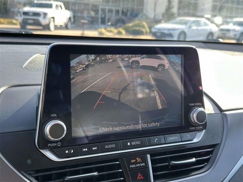 Used 2023 Nissan Altima 2.5 SR image 4