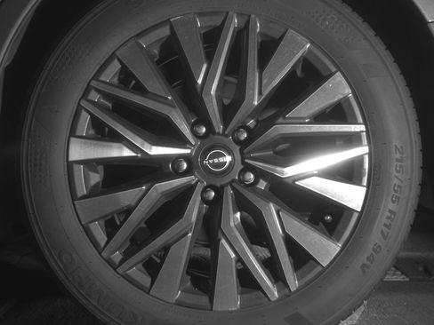 Used 2025 Nissan Altima 2.5 SV image 14