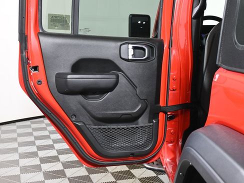 Used 2024 Jeep Wrangler Sport S image 28