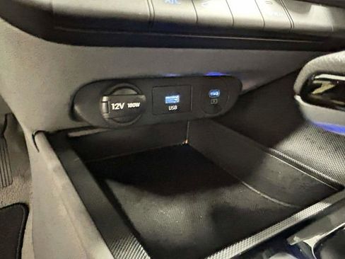 Certified 2025 Hyundai Elantra SE FWD image 19