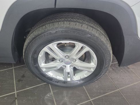 Used 2018 GMC Terrain SLE image 28