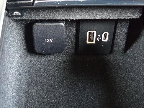 Used 2021 Lincoln Corsair FWD image 16