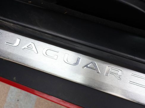 Used 2017 Jaguar F-TYPE Coupe image 22