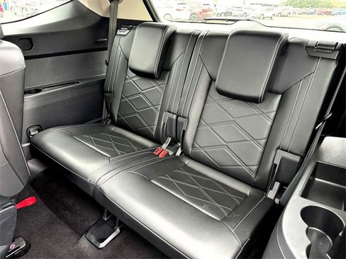 Certified 2024 Volkswagen Atlas SE image 26