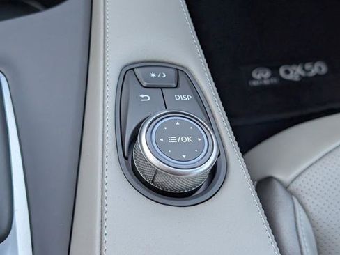 Certified 2025 INFINITI QX50 Luxe image 19
