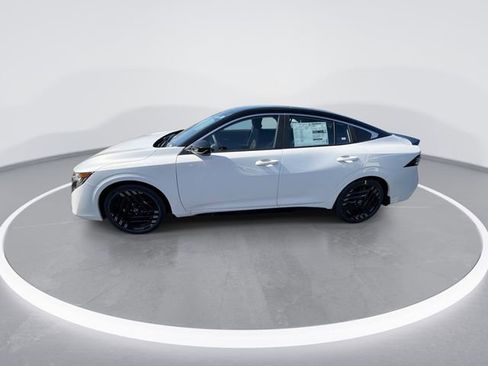 New 2026 Nissan Sentra SR w/ Floor Mat Package FWD image 5