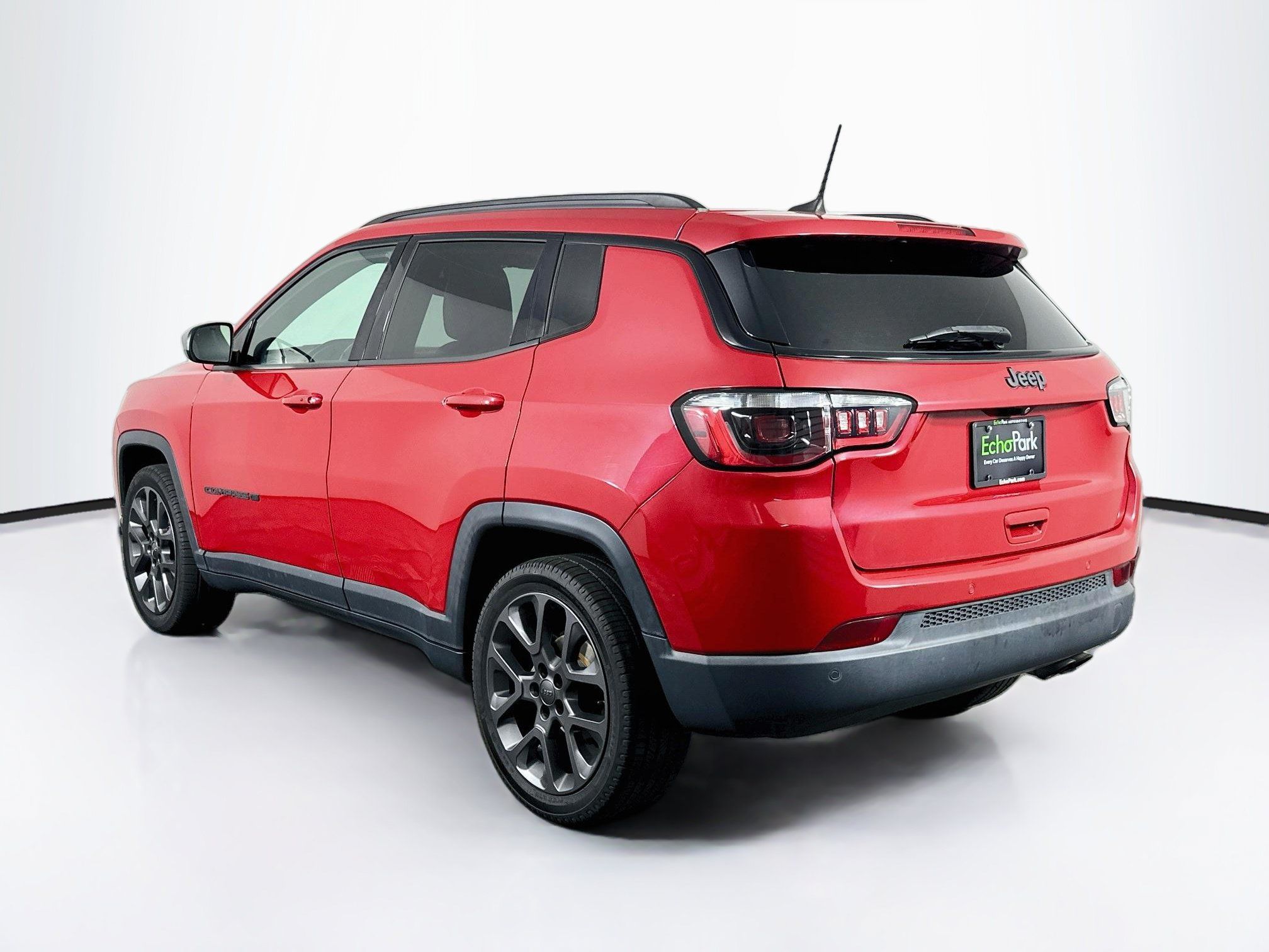 Used 2021 Jeep Compass Latitude w/ Sun and Sound Group FWD image 5