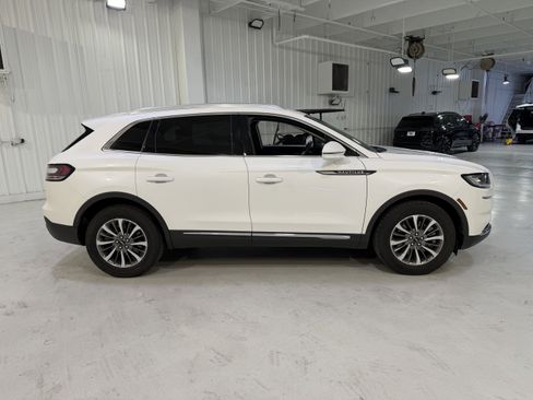 Used 2023 Lincoln Nautilus AWD w/ Premium Package image 6