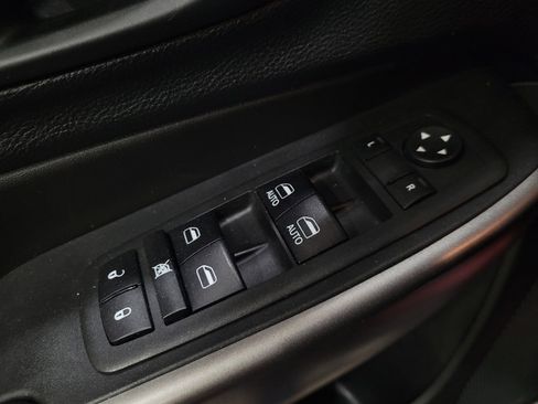 Used 2019 Jeep Cherokee Limited AWD/4WD image 27
