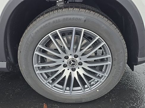 New 2026 Mercedes-Benz GLC 300 4MATIC image 9