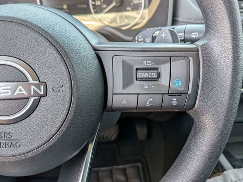 Used 2024 Nissan Rogue SV AWD/4WD image 19