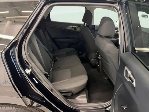 Used 2026 Kia Sportage LX FWD image 8