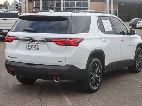 Used 2023 Chevrolet Traverse RS image 4