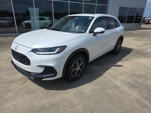 Used 2024 Honda HR-V EX-L image 3