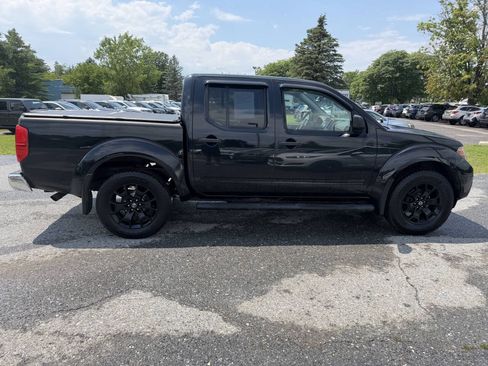 Used 2018 Nissan Frontier SV w/ Value Truck Package AWD/4WD image 6