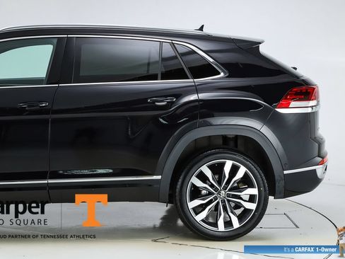 Used 2023 Volkswagen Atlas Cross Sport SEL Premium R-Line AWD/4WD image 4