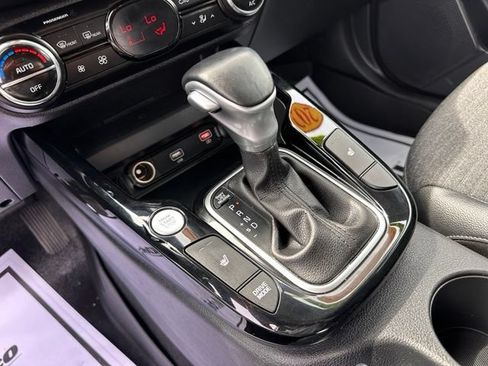 Used 2020 Kia Soul EX FWD image 25