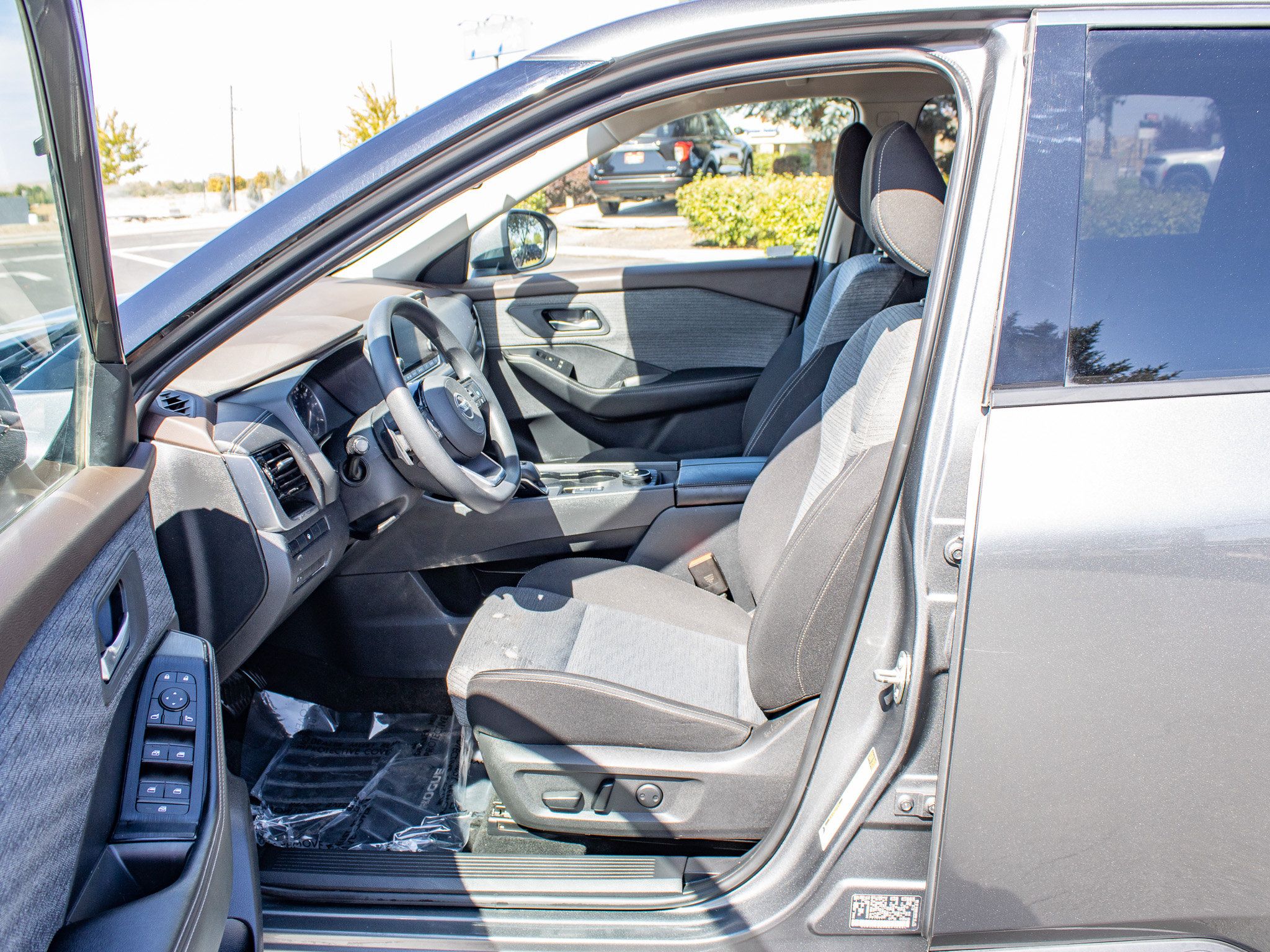 Used 2021 Nissan Rogue SV AWD/4WD image 27