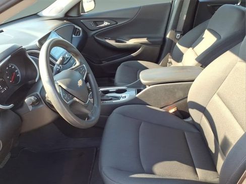 Used 2025 Chevrolet Malibu LT FWD image 11