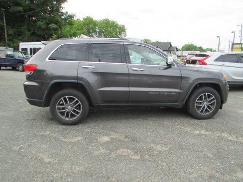Used 2017 Jeep Grand Cherokee Limited AWD/4WD image 7