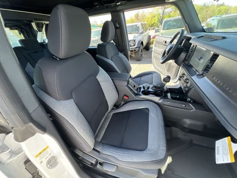 New 2025 Ford Bronco 4-Door w/ Sasquatch Package AWD/4WD image 34