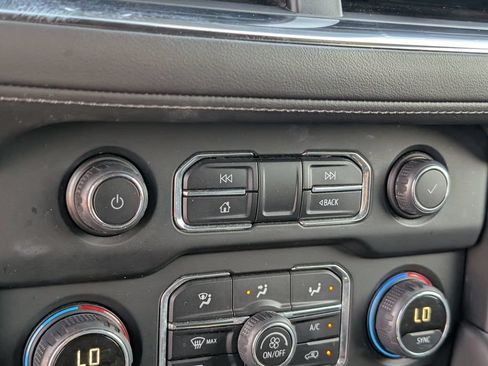 Used 2024 Chevrolet Tahoe LT AWD/4WD image 15