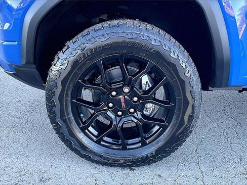 New 2026 GMC Canyon Elevation w/ Convenience Package image 12