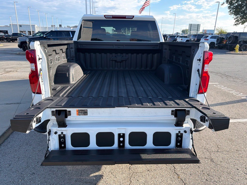New 2026 Chevrolet Silverado 1500 RST AWD/4WD image 12