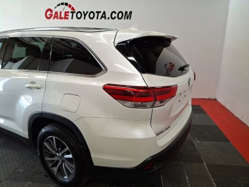 Used 2019 Toyota Highlander XLE image 8