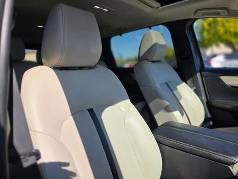 Used 2024 MAZDA CX-90 3.3 Turbo w/ Preferred Plus image 11